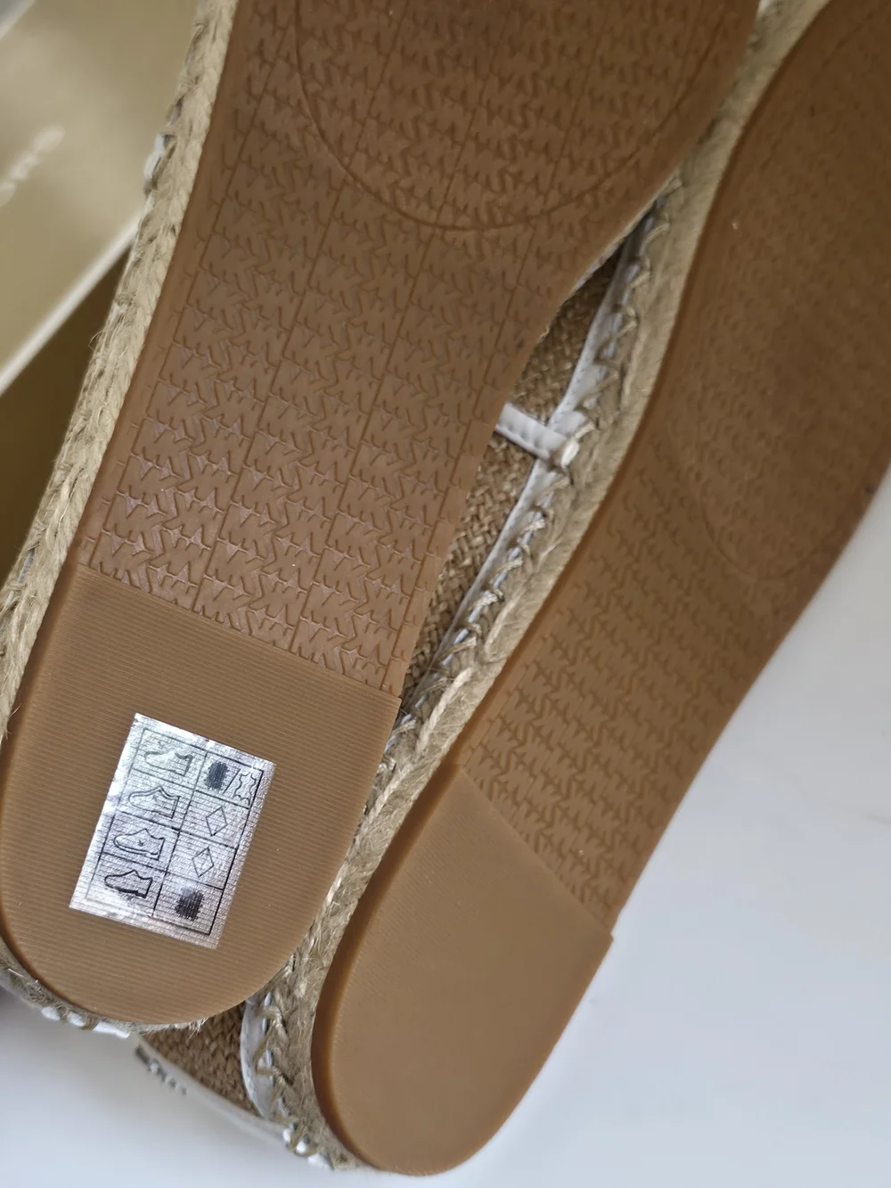 Michael Kors Natural Kenzie Espadri Straw Slip-Ons White Trim Size 9.5
